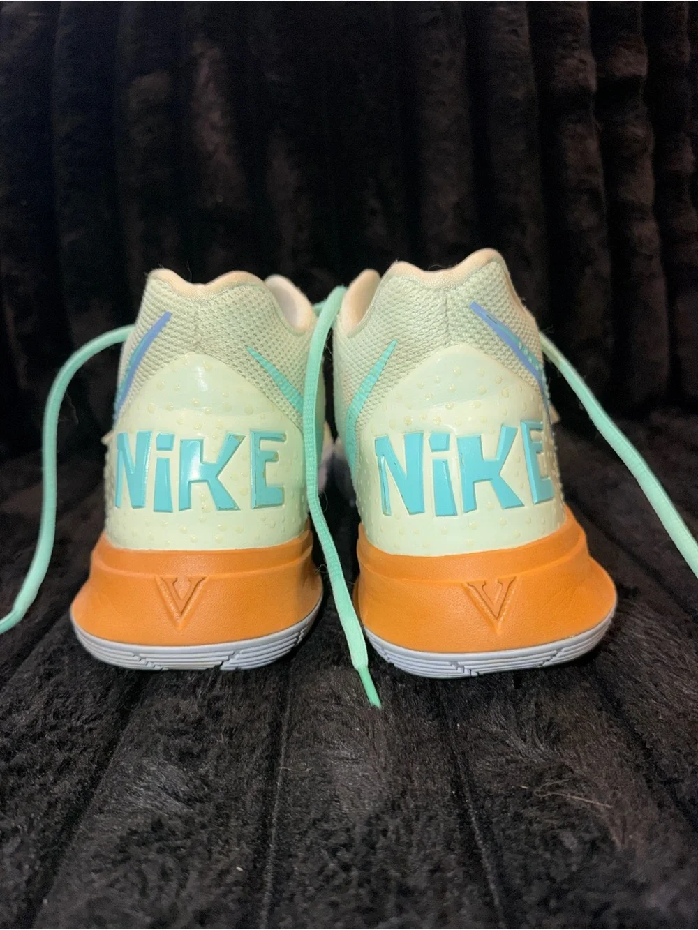 Nike SpongeBob SquarePants x Kyrie 5 Squidward